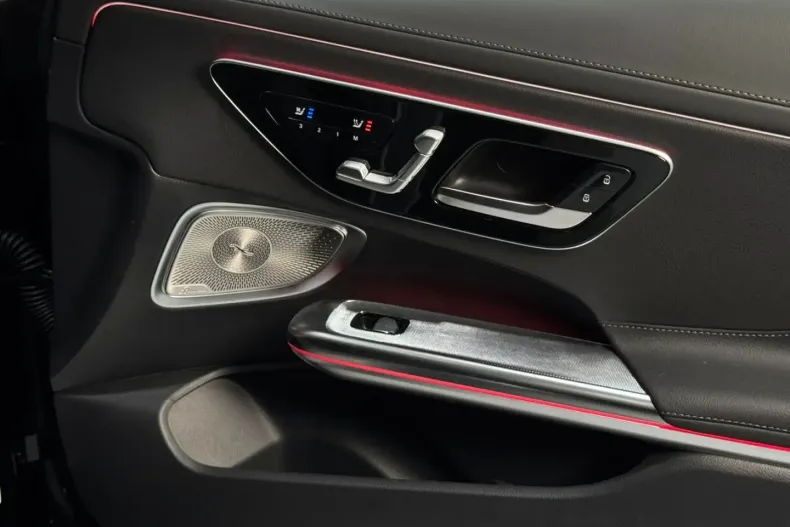 Mercedes-Benz CLE 300 din 2025 cu 25 km - oferta MER119965 - foto 32