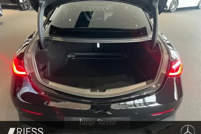 Mercedes-Benz CLE 300 din 2023 cu 6.600 km - oferta MER119966 - foto 8