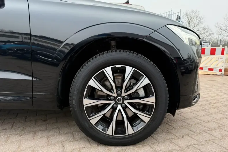 Volvo XC60 din 2022 cu 26.750 km - oferta VOL119969 - foto 4