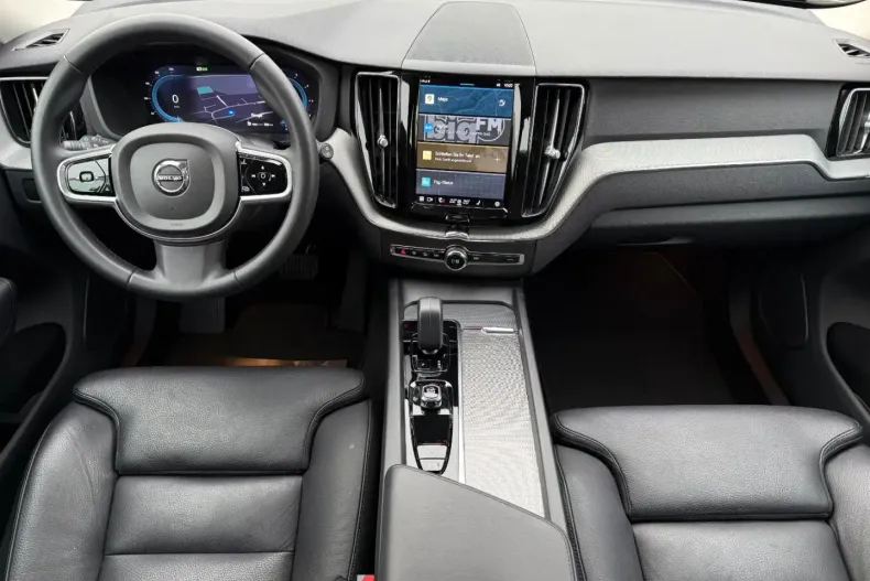 Volvo XC60 din 2022 cu 26.750 km - oferta VOL119969 - foto 8