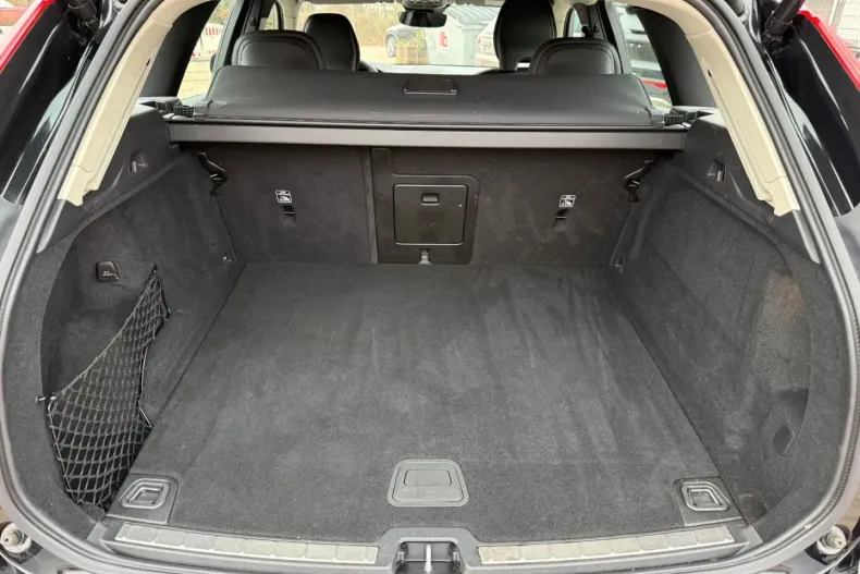 Volvo XC60 din 2022 cu 26.750 km - oferta VOL119969 - foto 14