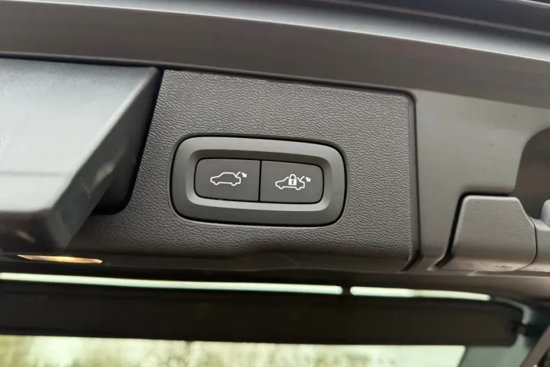 Volvo XC60 din 2022 cu 26.750 km - oferta VOL119969 - foto 15