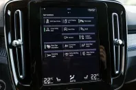 Volvo XC40 din 2021 cu 72.250 km - oferta VOL119970 - foto 24