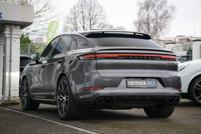 Porsche Cayenne din 2024 cu 12.000 km - oferta POR119971 - foto 2