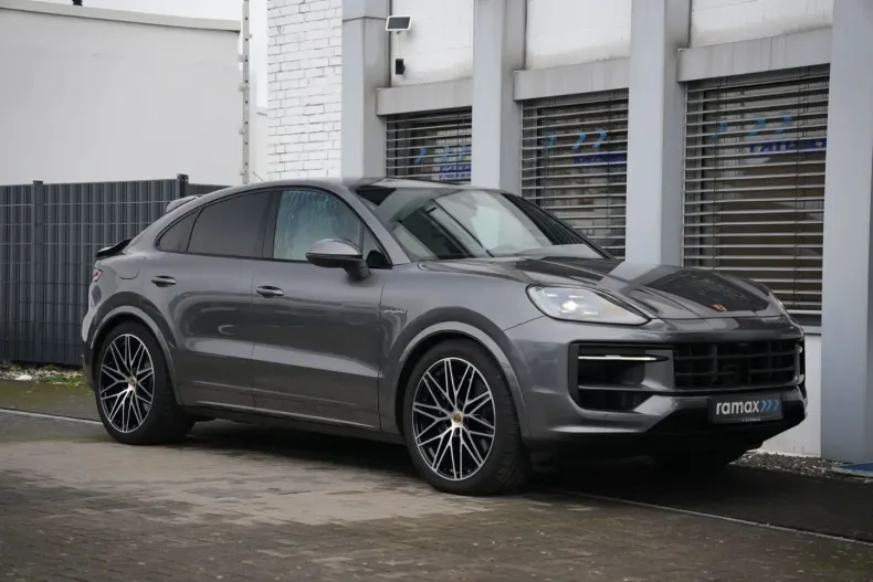 Porsche Cayenne din 2024 cu 12.000 km - oferta POR119971 - foto 4