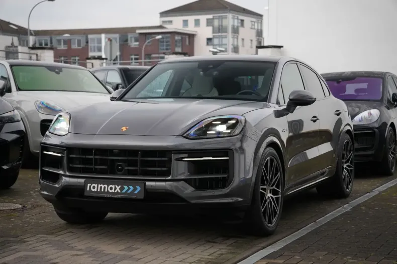 Porsche Cayenne din 2024 cu 12.000 km - oferta POR119971 - foto 5