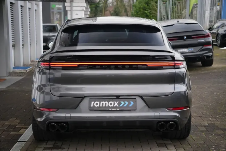 Porsche Cayenne din 2024 cu 12.000 km - oferta POR119971 - foto 7