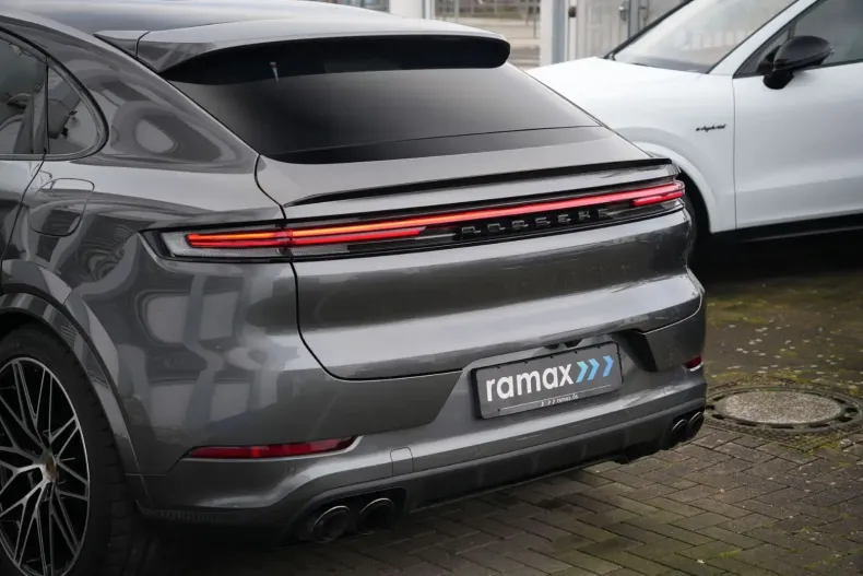 Porsche Cayenne din 2024 cu 12.000 km - oferta POR119971 - foto 10