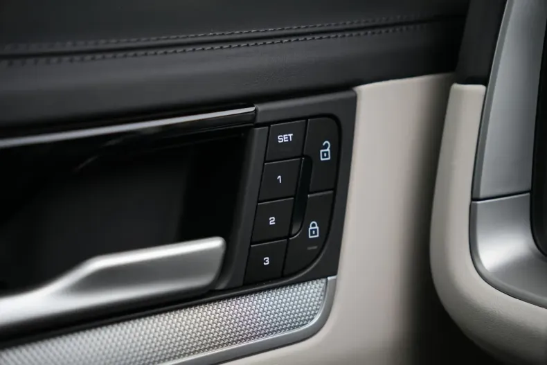 Porsche Cayenne din 2024 cu 12.000 km - oferta POR119971 - foto 20