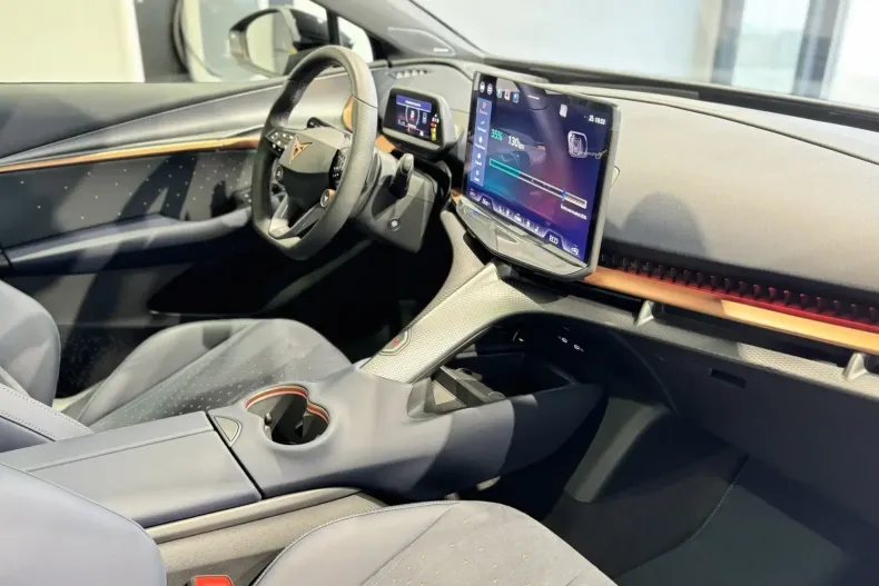 Cupra Tavascan din 2025 cu 2.950 km - oferta CUP119975 - foto 11