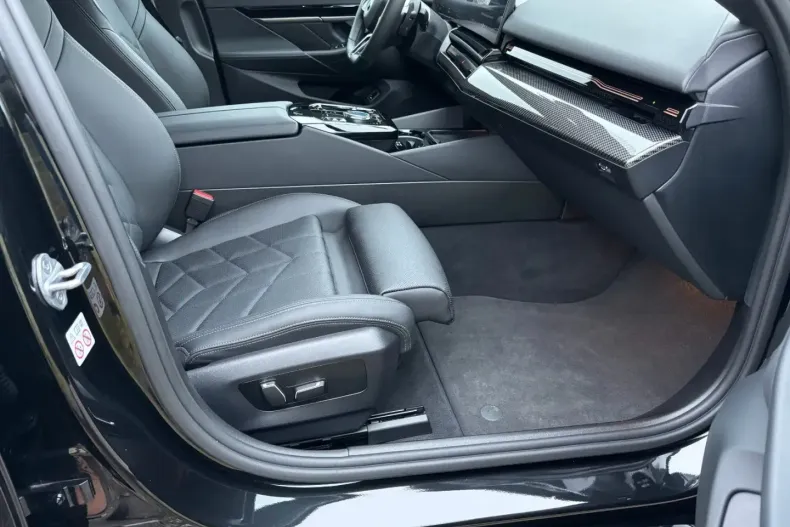 BMW 520 din 2024 cu 17.424 km - oferta BMW119976 - foto 8