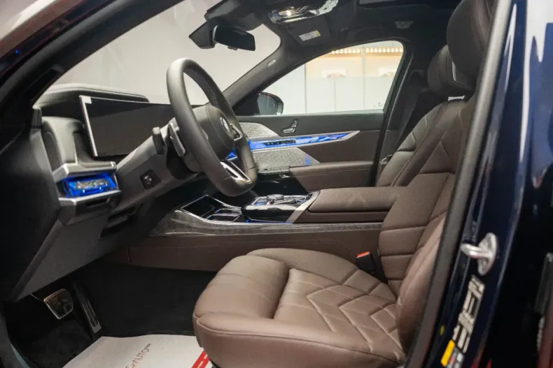 BMW i7 din 2024 cu 6.500 km - oferta BMW119977 - foto 9