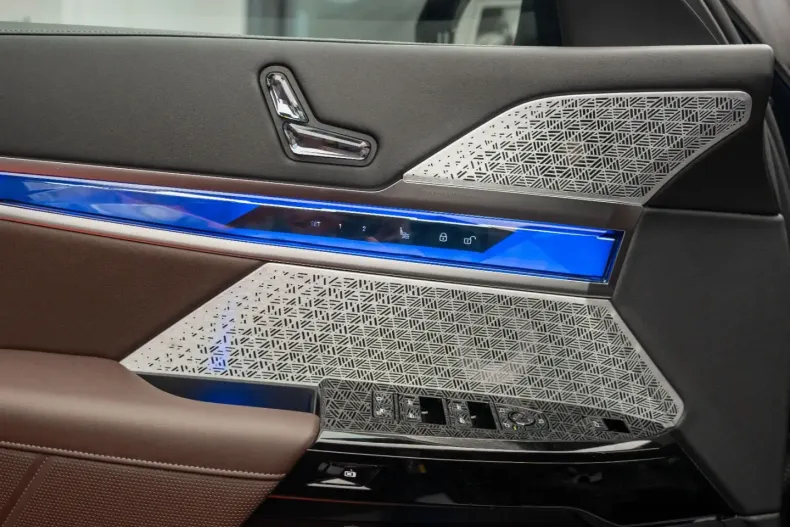 BMW i7 din 2024 cu 6.500 km - oferta BMW119977 - foto 10