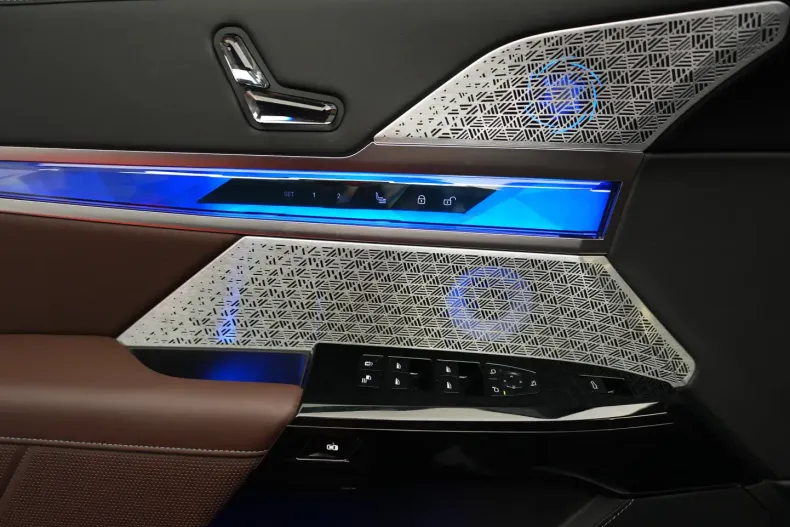 BMW i7 din 2024 cu 6.500 km - oferta BMW119977 - foto 20