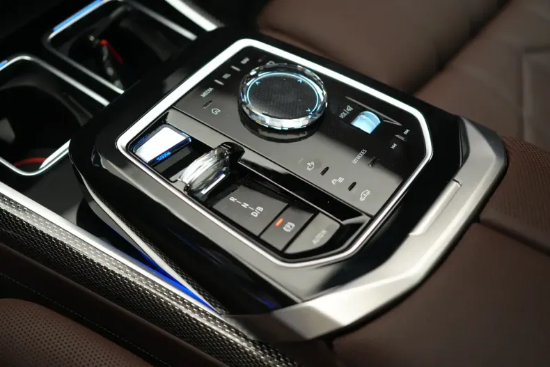 BMW i7 din 2024 cu 6.500 km - oferta BMW119977 - foto 23