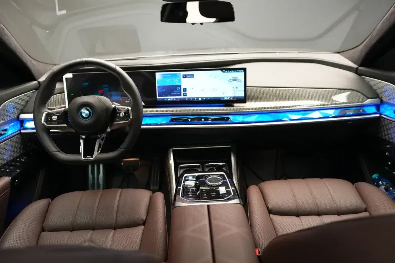 BMW i7 din 2024 cu 6.500 km - oferta BMW119977 - foto 27