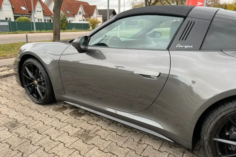 Porsche 911 din 2022 cu 32.500 km - oferta POR119982 - foto 3