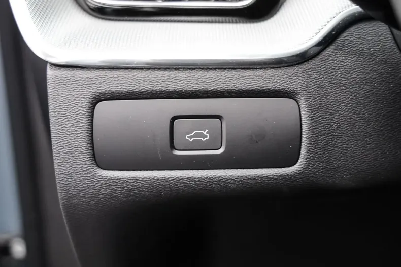 Volvo XC60 din 2023 cu 18.605 km - oferta VOL119985 - foto 11