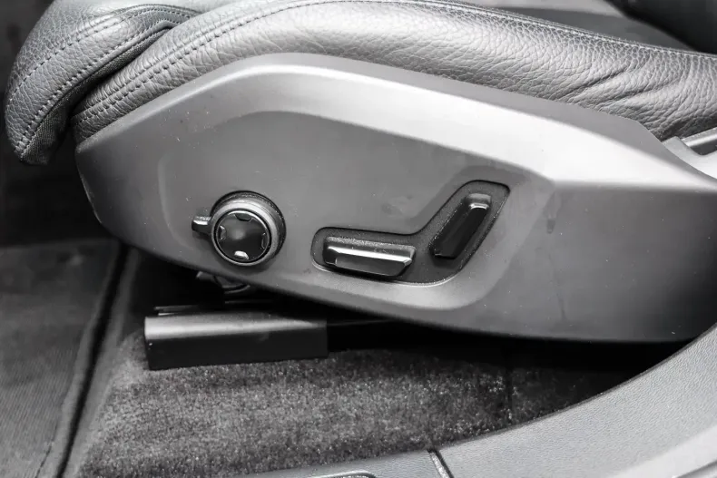 Volvo XC60 din 2023 cu 18.605 km - oferta VOL119985 - foto 12