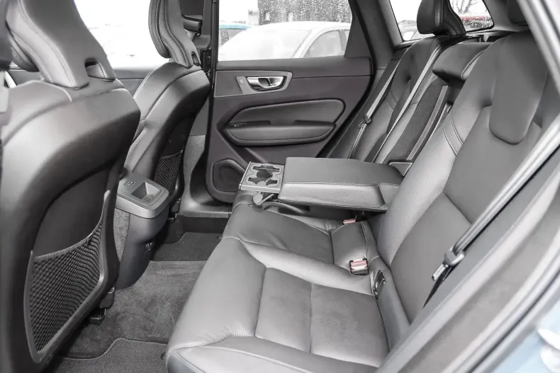 Volvo XC60 din 2023 cu 18.605 km - oferta VOL119985 - foto 14