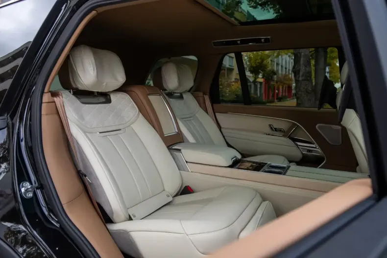 Land Rover Range Rover din 2025 cu 0 km - oferta LAN119995 - foto 12