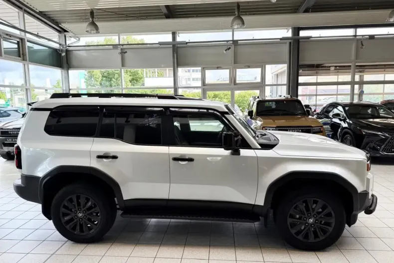 Toyota Land Cruiser din 2025 cu 12.900 km - oferta TOY120006 - foto 15