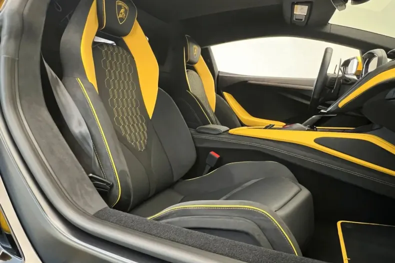 Lamborghini Revuelto din 2024 cu 5.574 km - oferta LAM120011 - foto 19