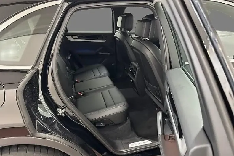 Porsche Cayenne din 2024 cu 14.245 km - oferta POR120012 - foto 6