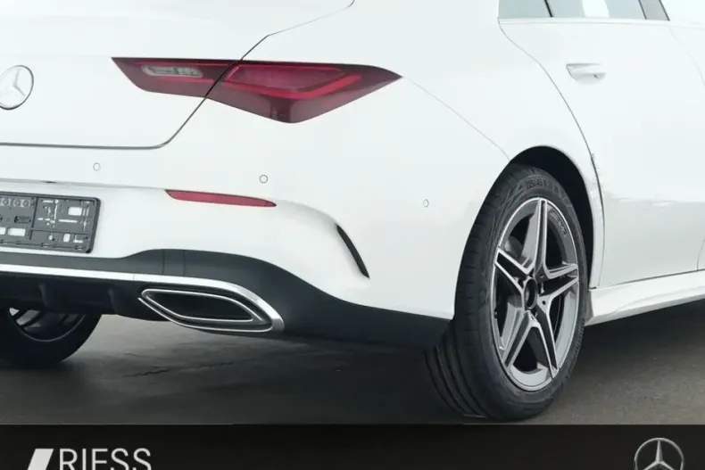 Mercedes-Benz CLA 220 din 2024 cu 27.252 km - oferta MER120016 - foto 9