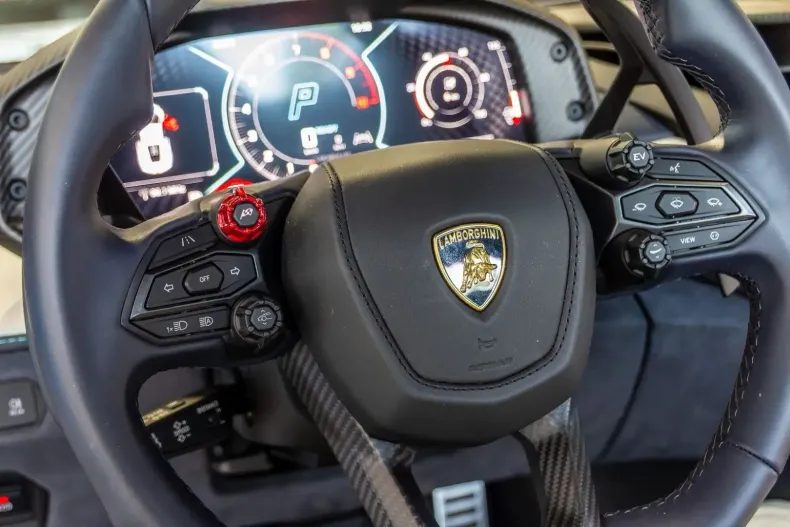 Lamborghini Revuelto din 2024 cu 3.100 km - oferta LAM120024 - foto 15