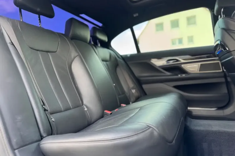 BMW 750 din 2020 cu 79.908 km - oferta BMW120044 - foto 12