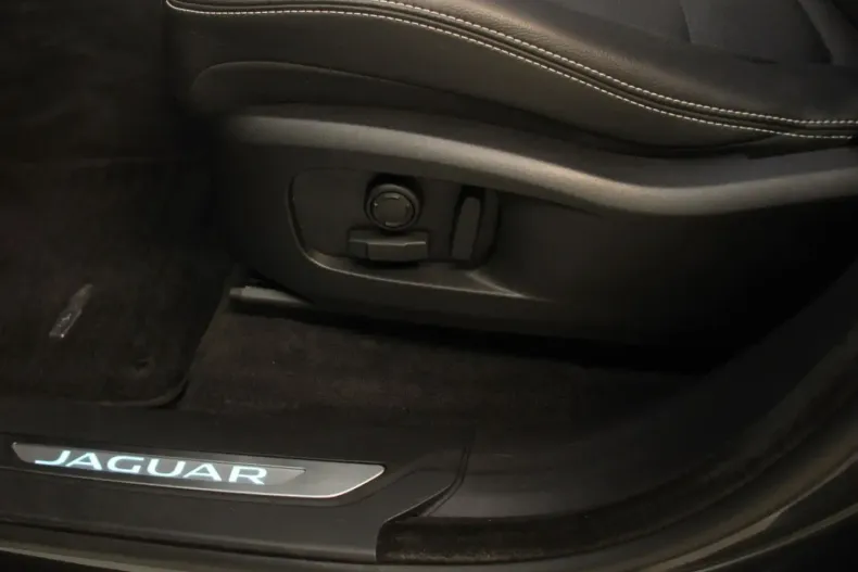 Jaguar F-Pace din 2024 cu 42.800 km - oferta JAG120046 - foto 17
