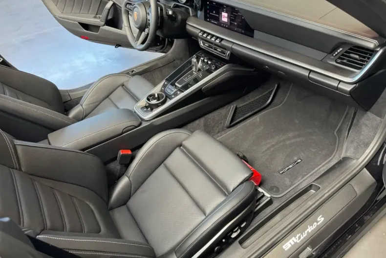 Porsche 992 din 2024 cu 1.890 km - oferta POR120055 - foto 12