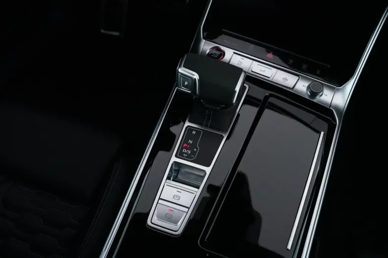 Audi RS6 din 2023 cu 9.315 km - oferta AUD120061 - foto 41