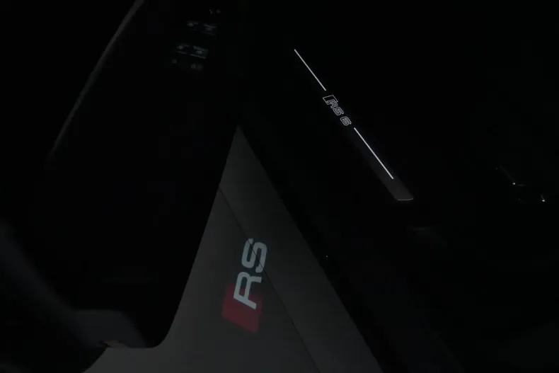 Audi RS6 din 2023 cu 9.315 km - oferta AUD120061 - foto 49