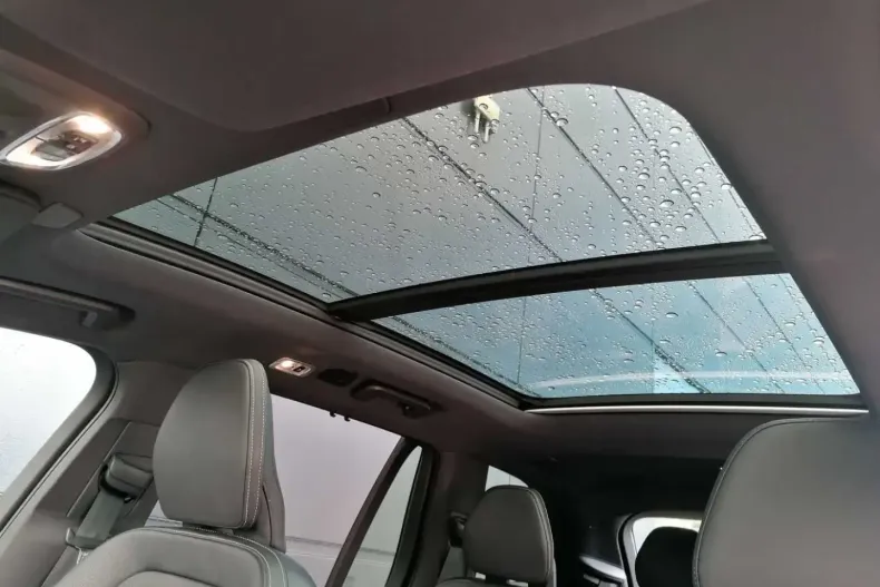 Volvo XC90 din 2022 cu 57.093 km - oferta VOL120067 - foto 3