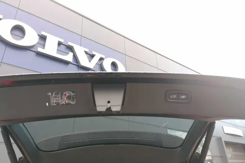 Volvo XC90 din 2022 cu 57.093 km - oferta VOL120067 - foto 16