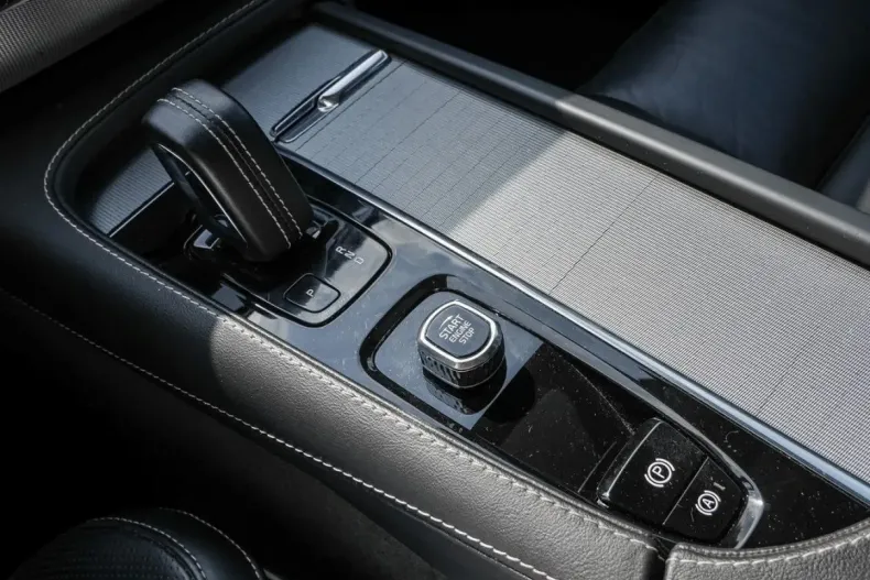 Volvo XC90 din 2022 cu 28.800 km - oferta VOL120069 - foto 13