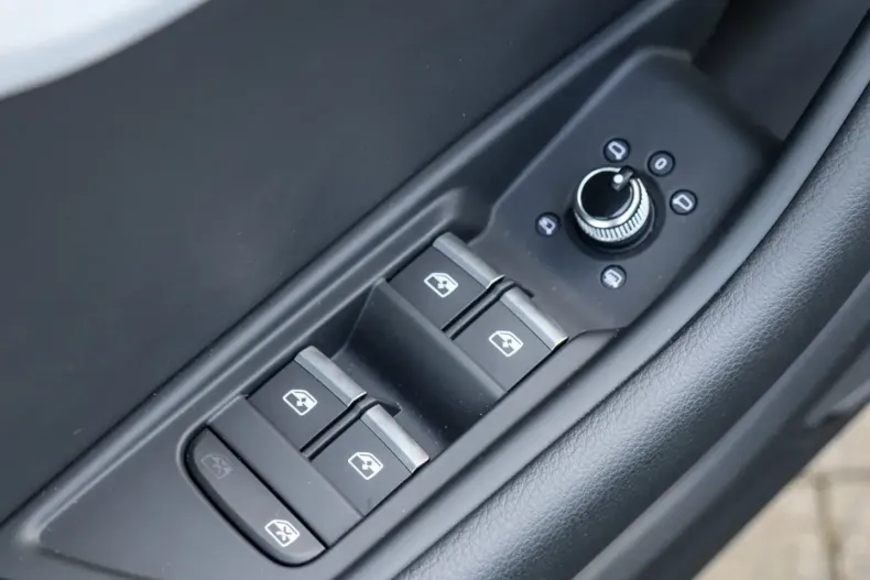 Audi A4 din 2024 cu 24.000 km - oferta AUD120071 - foto 13