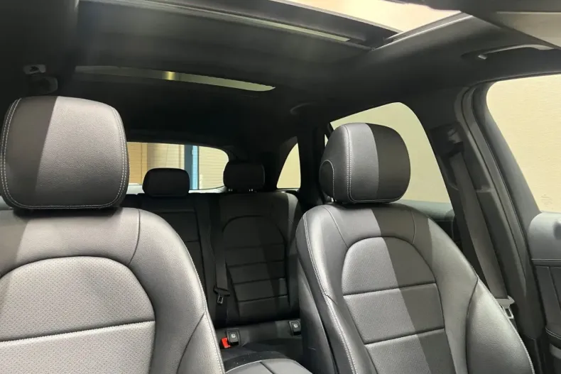 Mercedes-Benz GLC 300 din 2020 cu 43.000 km - oferta MER120074 - foto 14