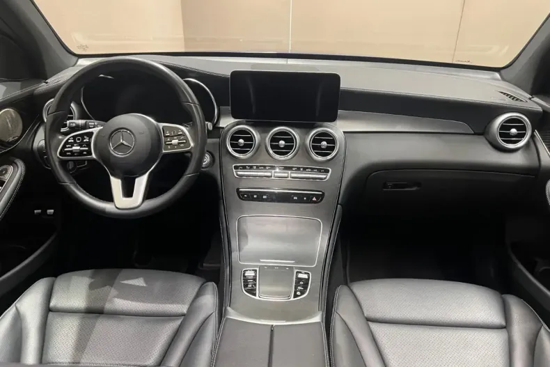 Mercedes-Benz GLC 300 din 2020 cu 43.000 km - oferta MER120074 - foto 17