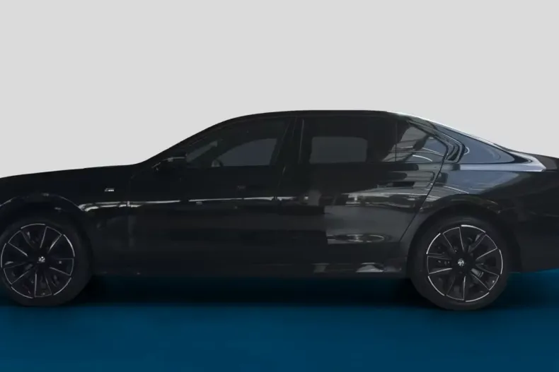 BMW 740 din 2025 cu 1.600 km - oferta BMW120077 - foto 2