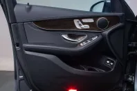 Mercedes-Benz GLC 300 din 2020 cu 69.980 km - oferta MER120079 - foto 10