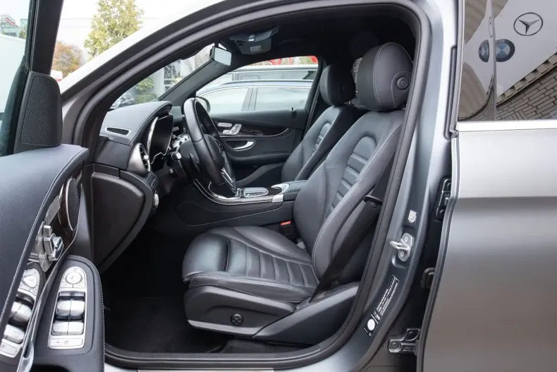 Mercedes-Benz GLC 300 din 2020 cu 69.980 km - oferta MER120079 - foto 12