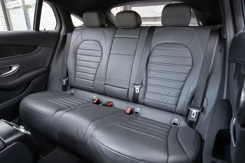 Mercedes-Benz GLC 300 din 2020 cu 69.980 km - oferta MER120079 - foto 15