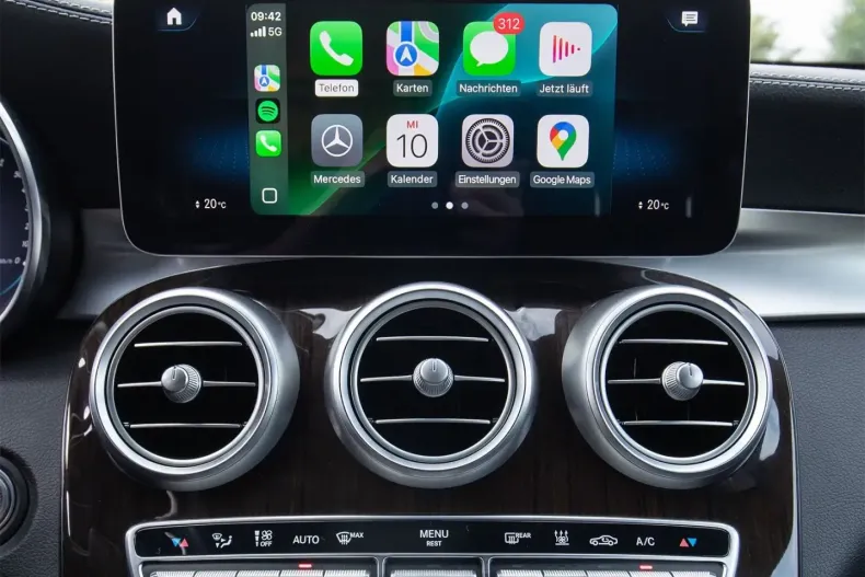 Mercedes-Benz GLC 300 din 2020 cu 69.980 km - oferta MER120079 - foto 17