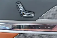 BMW 740 din 2025 cu 9.900 km - oferta BMW120085 - foto 8