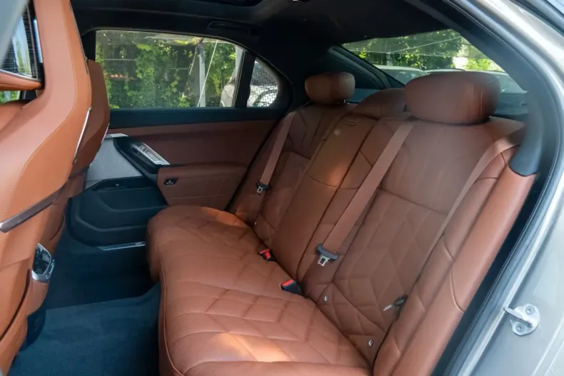 BMW 740 din 2025 cu 9.900 km - oferta BMW120085 - foto 11