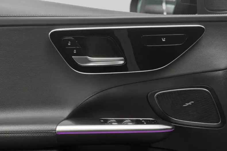 Mercedes-Benz C 300 din 2022 cu 53.400 km - oferta MER120090 - foto 29