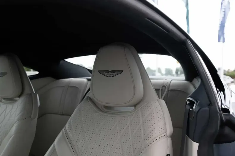 Aston Martin DB12 din 2024 cu 21.600 km - oferta AST120094 - foto 5